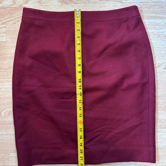 Elegant Burgundy Skirt J Crew The‎ Pencil Skirt Size 12 NWT - Picture 2 of 5